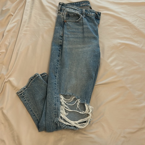 American Eagle Mom Jeans - Picture 2 of 5